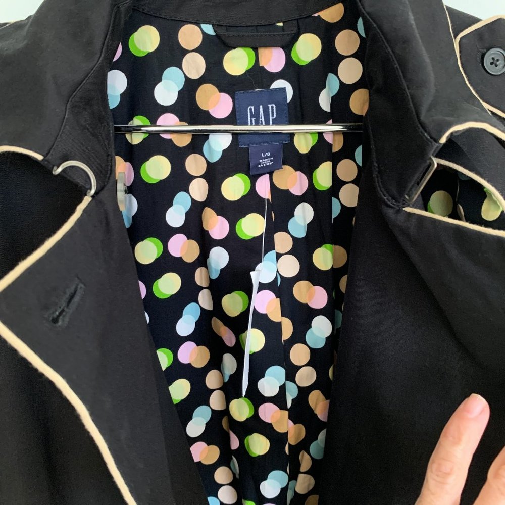Gap Trench Coat water resistant with contrast piping and polka dot linin… - Picture 5 of 13